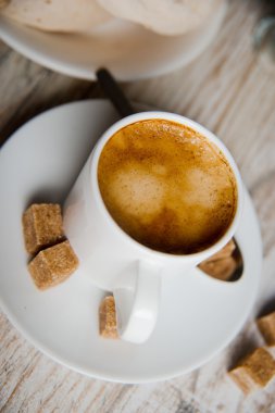 bisküvi ile kahve