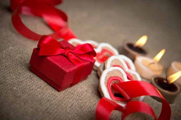 Cutie pentru bijuterii. Cookie-uri Valentine în formă de inimă . — Fotografie, imagine de stoc