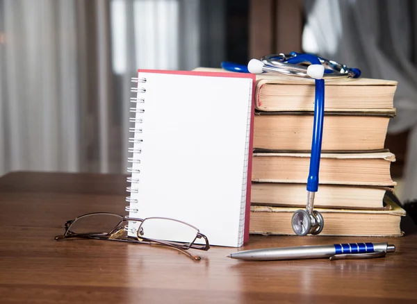 Phonendoscope. medical records, books — Stock Photo, Image