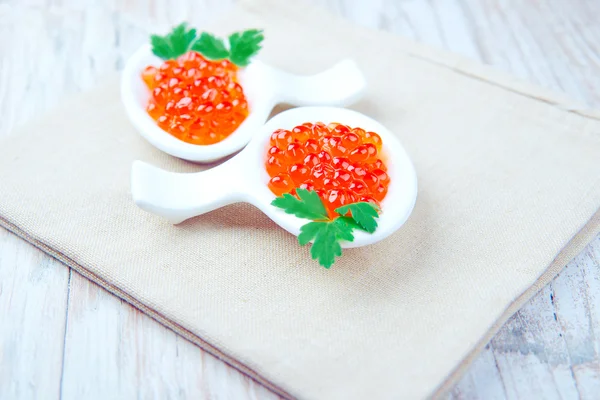 Frasco com caviar vermelho — Fotografia de Stock