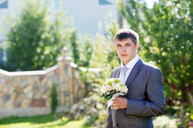 Gelin çiçekleri ile