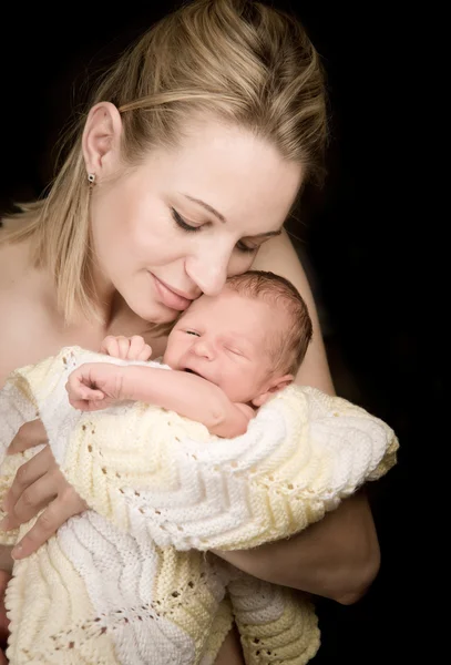 Newborn on hands a beautiful mother — Stock Photo, Image