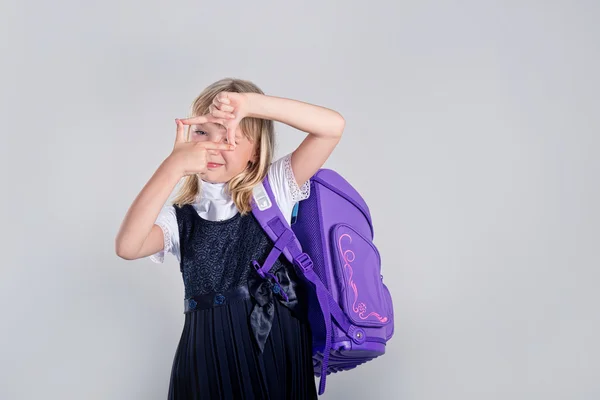 Portret van prachtige schoolmeisje, school en onderwijs — Stockfoto