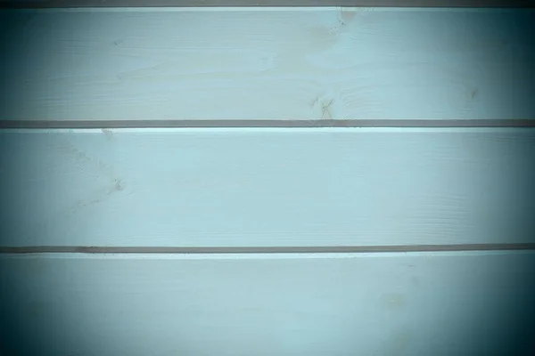 Old vintage wood in white and blue with horizontal planks. Wooden grunge background. Shabby chic French provence style. Boards as a background. Dark vignetting around the edges — Stock Photo, Image