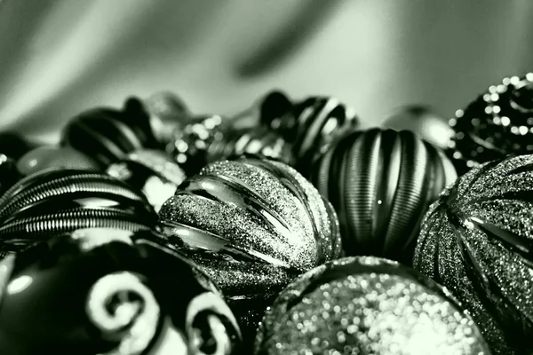 Noel Süslemeleri Bayram Baloları Ile Yatıyordu Noel Süsleri Mutlu Yıllar — Stok fotoğraf