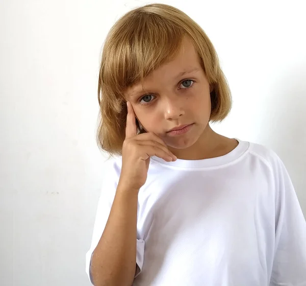 Kleine Süße Mädchen Alter Von Jahren Mit Blonden Haaren Auf — Stockfoto