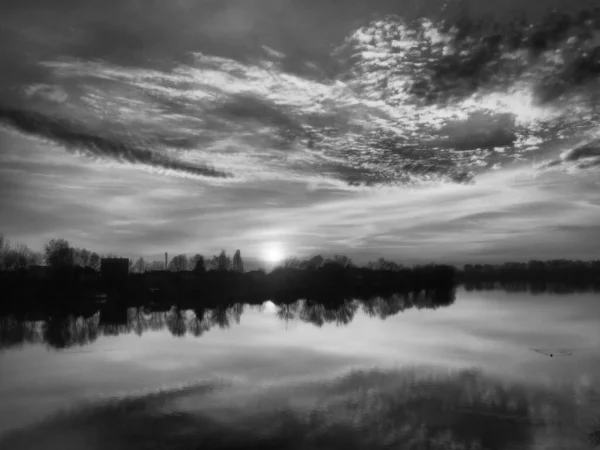 Very Beautiful Sunset Water River Bank Horizon Setting Sun Black — Stock Photo, Image