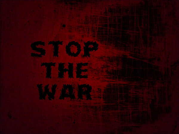 Прекратить войну. Военные надписи в черном. Красный - черный фон. Призыв к миру. Абстрактная фоновая фотография. Нет войны..