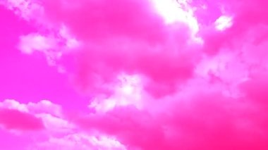 Pembe Bulutlar Bulutlu Gökyüzünde Hareket Ediyor. Doğal Arka plan Bulutlu HD Zaman Hızı, Zaman Hızı, Zaman Hızı. Geçmişi. Soyut pembe renk. Kümülüs bulutları hızlı hareket eder. Pembe fantezi