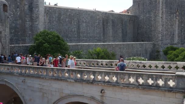 Pile Gate Dubrovnik Croatie Août 2022 Des Hommes Des Femmes — Video