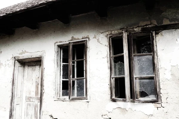 Abandoned Spooky Old House Wooden Windows Doors Hut Mud Hut — Fotografia de Stock