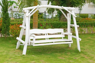 Swing beyaz sandalye