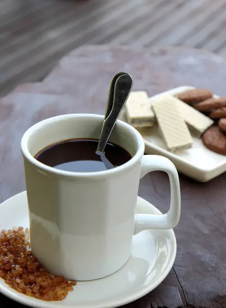 Кофе и закуски — стоковое фото