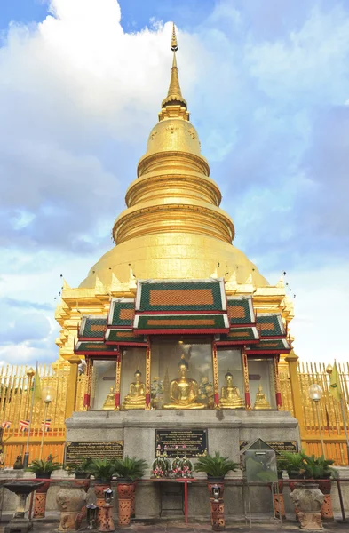 Tayland pagoda — Stok fotoğraf