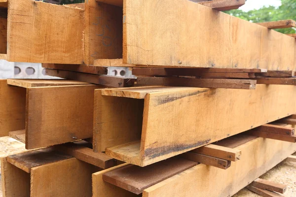 Set aus Zirbenholz für den Bau — Stockfoto