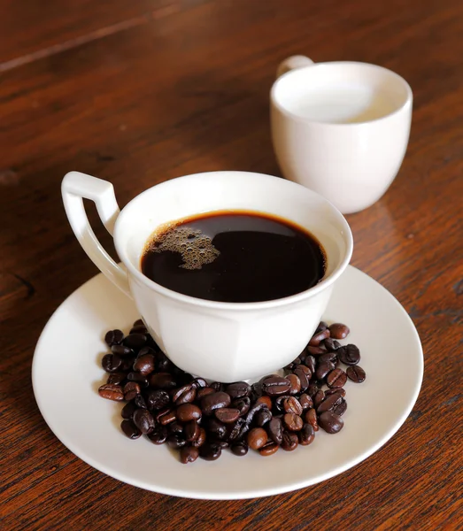 Coffee cup with Coffee Beans — Stock Photo, Image