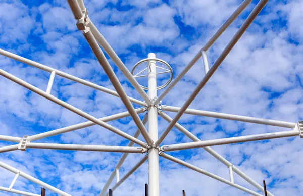 Steel architectur on blue sky — Stock Photo, Image