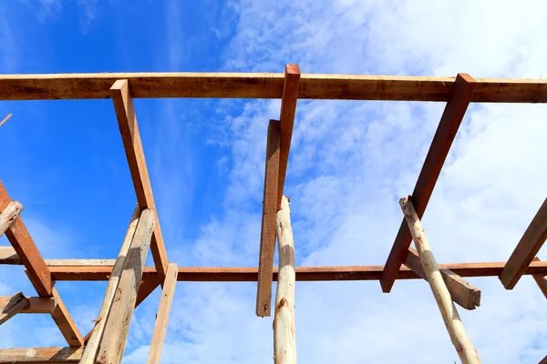 Conjunto de madera de pino para construcción de viviendas nuevas —  Fotos de Stock