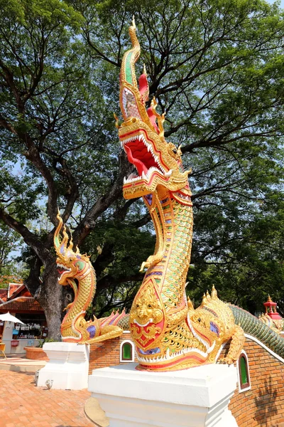 Snake statue — Stockfoto