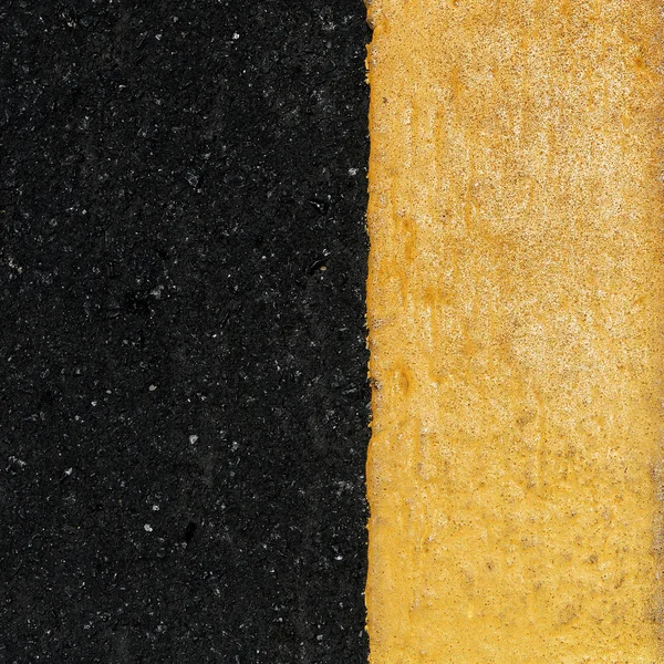 Yellow line on the road — Stock Photo, Image