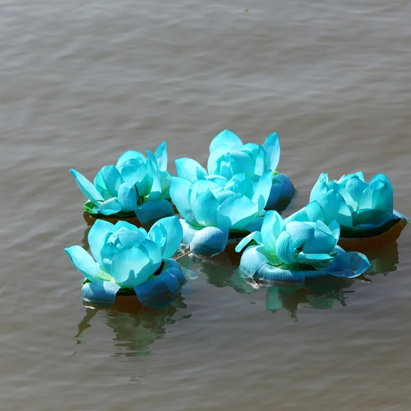 Loy krathong no rio Tailândia — Fotografia de Stock