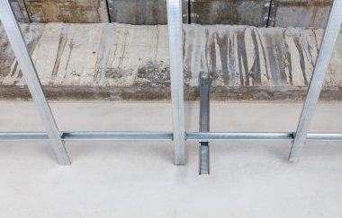 Konut Yapı için tavan kurulumu