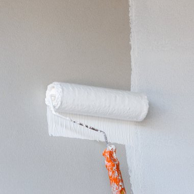  yeni ev için beyaz renkli boyalı