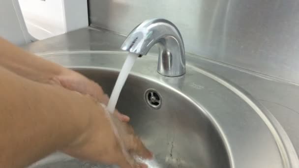 Washing hands under running water — Stock Video