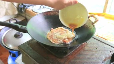 domuz eti omlet pişirme