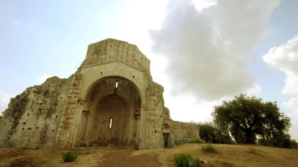 Ruinas de la capilla en Toscana — Vídeo de stock