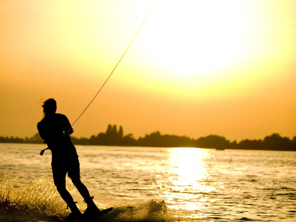 Wakeboarding kız