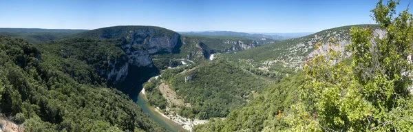Panorama image of a bend in the famous river of the Ardeche gorge, France — Stock Photo, Image