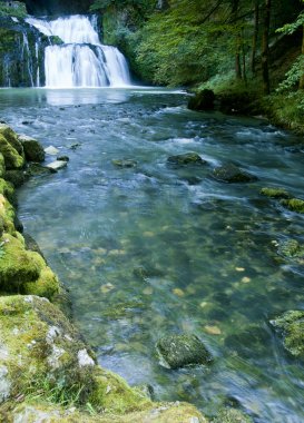 lison'ın kaynak şelale doubs, Fransa