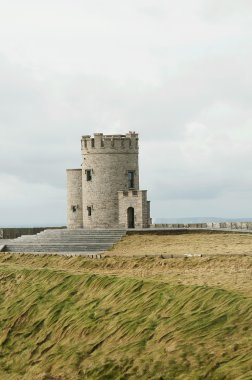 obriens Kulesi, moher - İrlanda olan kayalıklarla