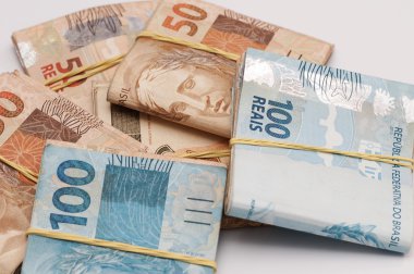 Brezilya para birimi (real)