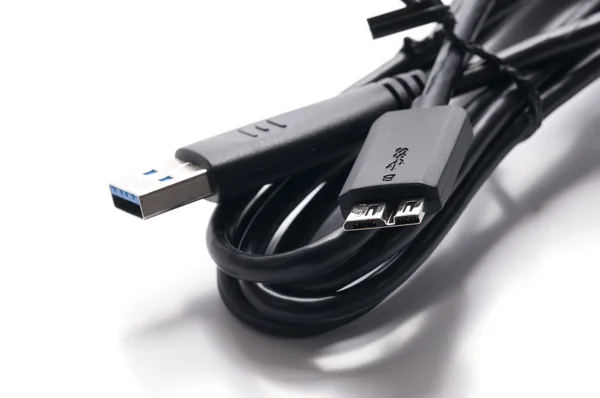 Кабель USB 3.0 в белом фоне — стоковое фото