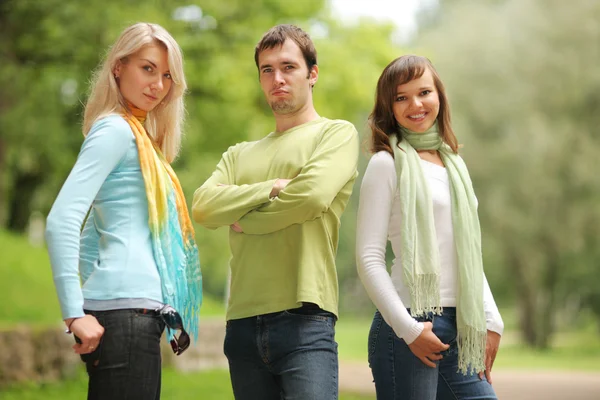 Man between two women — Stock Photo, Image