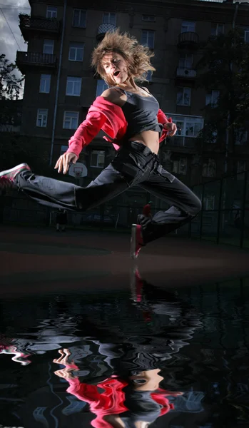 Dancer jumping — Stock Photo, Image