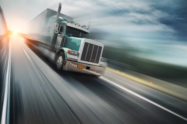 Truck on freeway — Stock Photo, Image