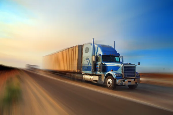 Truck on freeway — Stock Photo, Image