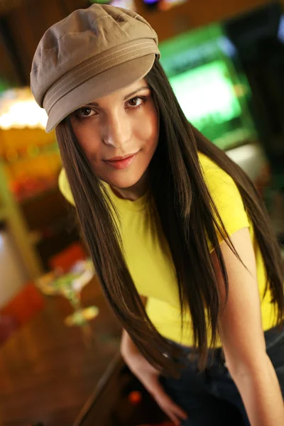 Hip beautiful young woman in cap hat — Stock Photo, Image