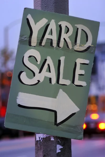 Handgemaakte Yard Sale Sign — Stockfoto