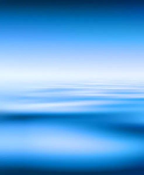 Голубая вода и фон неба — стоковое фото
