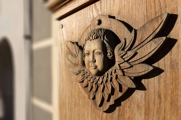 Decorative ornament on the facade of the building — Stock Photo, Image