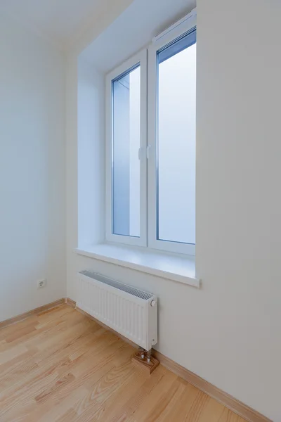Window in the new apartment — Stock Photo, Image