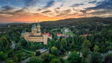 Bojnice - güzel Slovaklar doğada son buluyor, tatil ve rahatlama için harika bir yer.