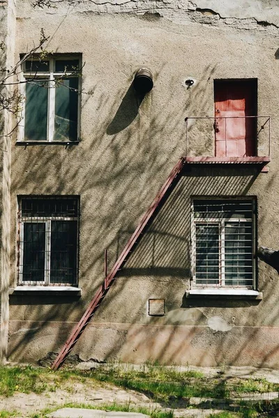 Тіні Будівлі Вікнами — стокове фото