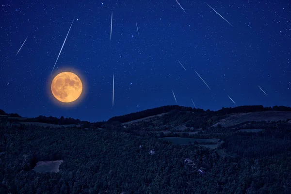 Silhouette Countryside Landscape Starry Skies Full Moon Meteor Shower — Stock fotografie