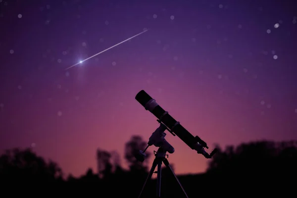 Silhouette Telescope Countryside Starry Skies — Fotografia de Stock