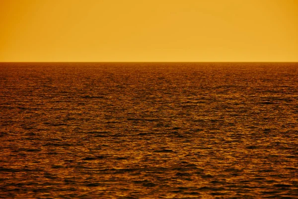 Oceano Mar Reflexão Luz Solar Horizonte Distante — Fotografia de Stock